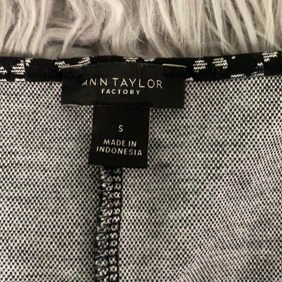 Ann Taylor Factory blouse - Picture 4 of 5